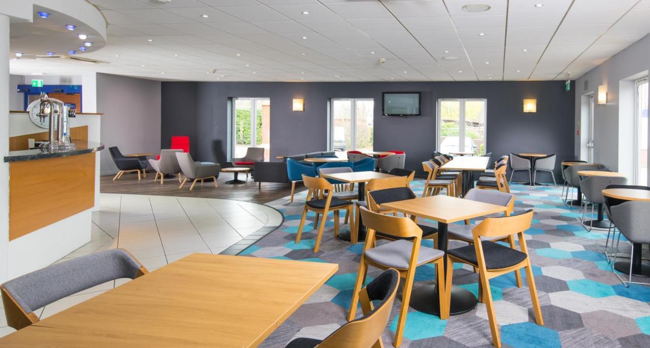 Holiday Inn Express Manchester East By Ihg Kültér fotó