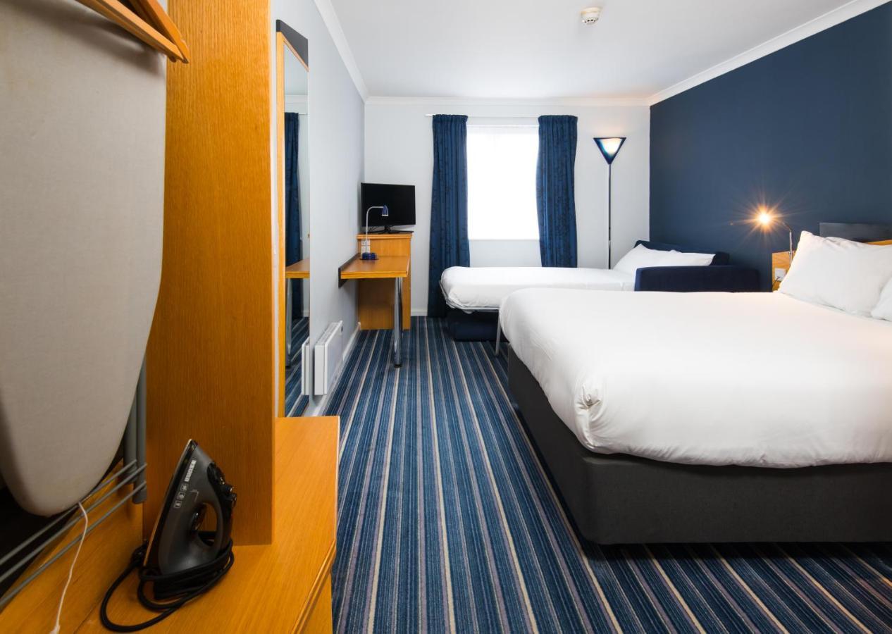 Holiday Inn Express Manchester East By Ihg Kültér fotó